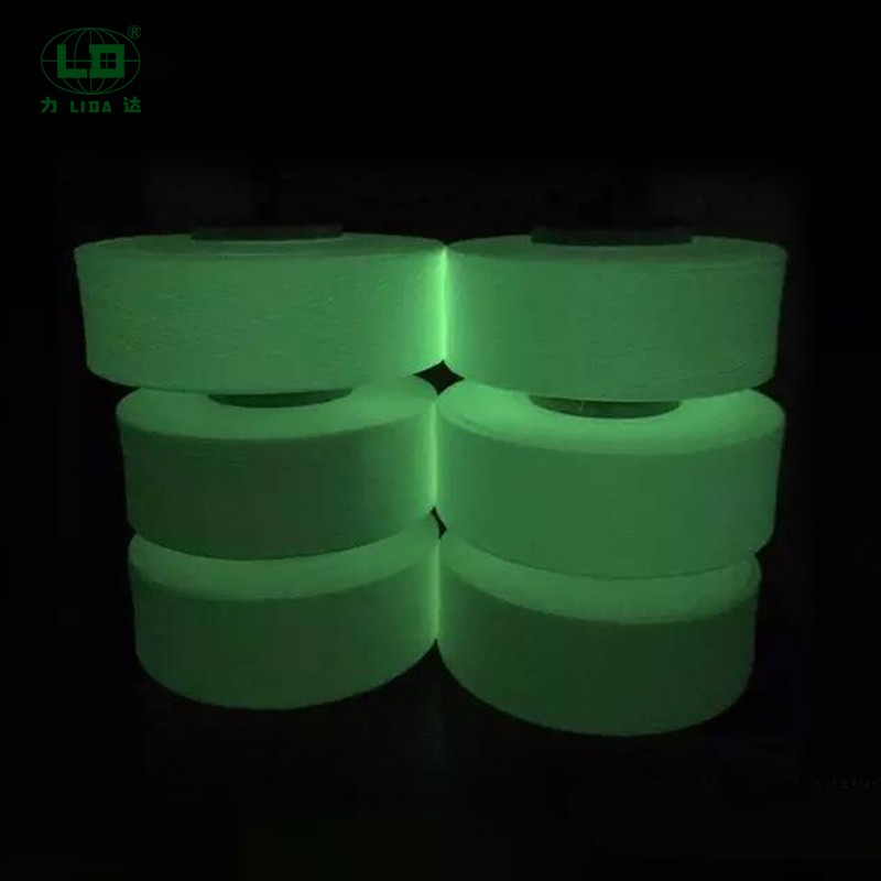 Yintoni imboni yesicelo seNight Glare Polyester Trilobal Shaped Filament